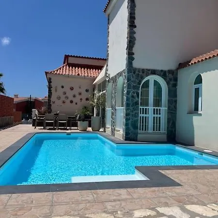 Casa Macken Con Piscina Climatizada Y Jacuzzi 別荘 *