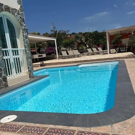 Holiday home Casa Macken Con Piscina Climatizada Y Jacuzzi San Bartolome de Tirajana (Gran Canaria)